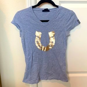 Never work horse shoe V neck T